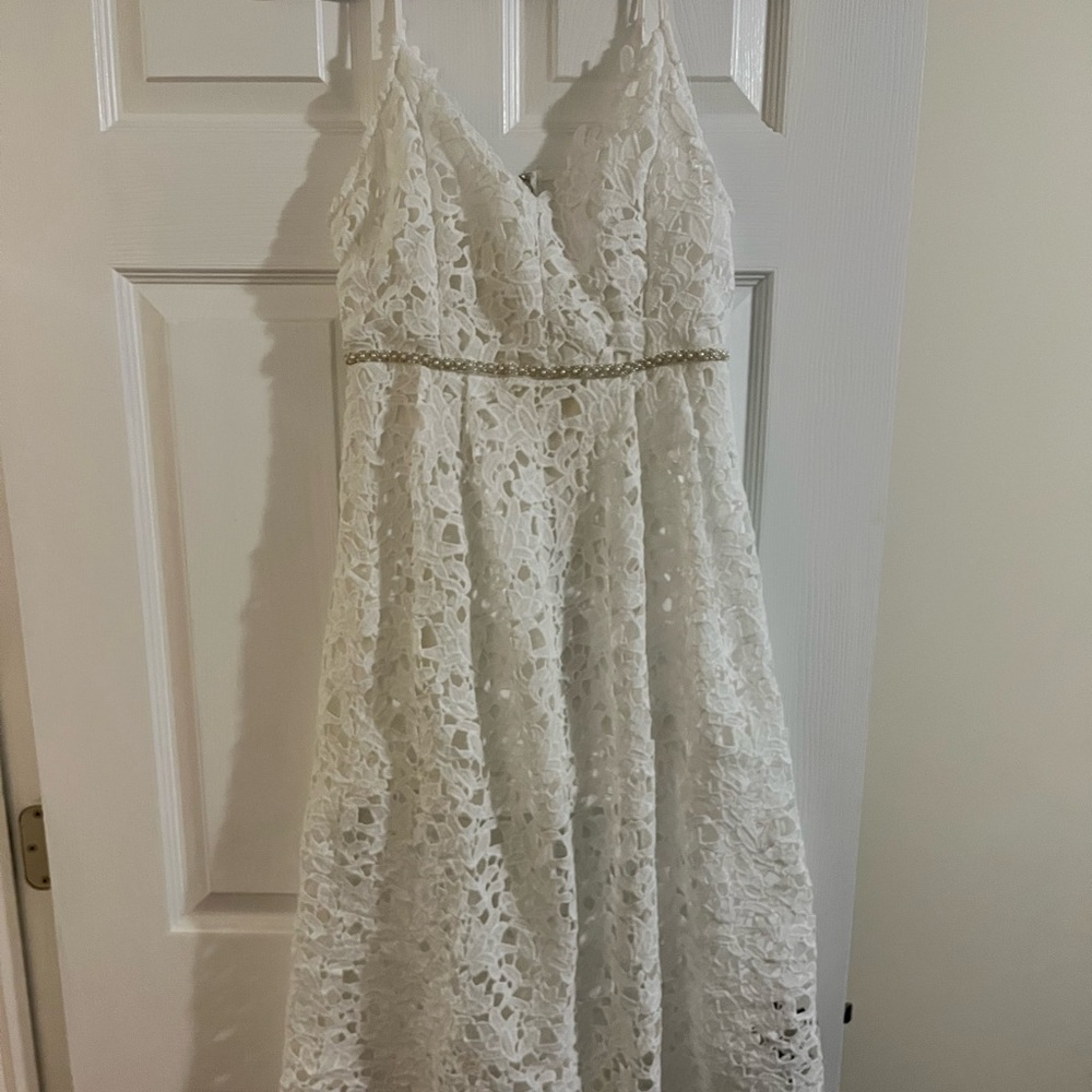 ASTR the label white lace midi dress